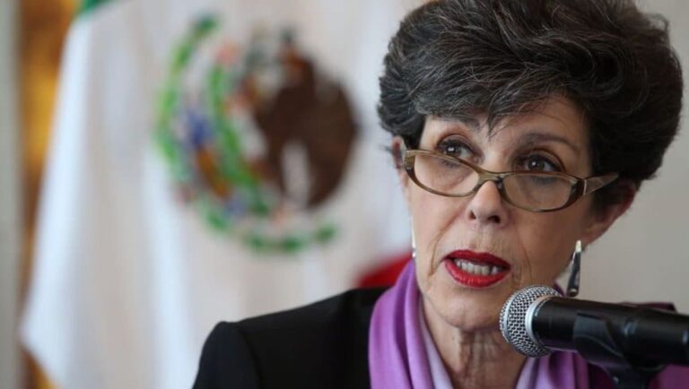 una mujer para presidenta del INE