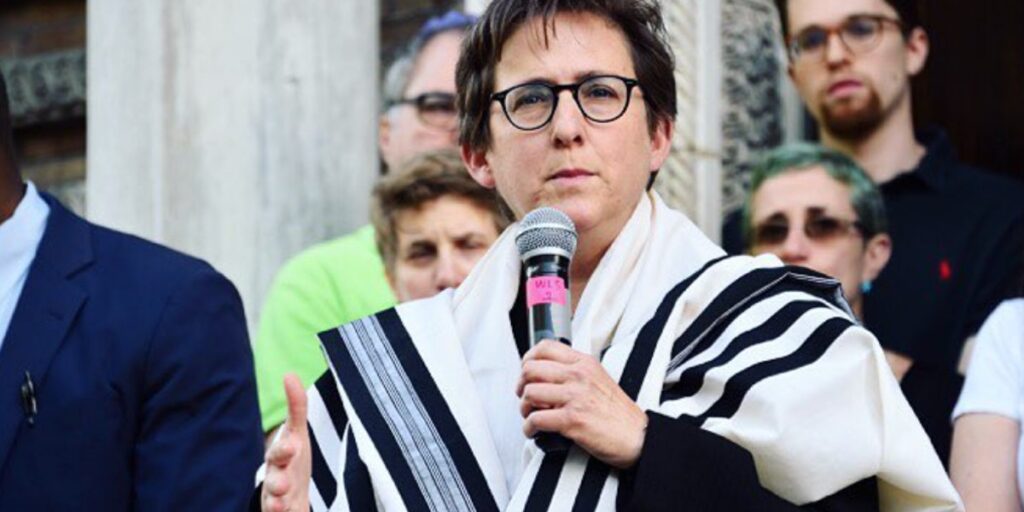 Las niñas están siendo envenenadas en Irán con el objetivo de que cierren las escuelas de mujeres