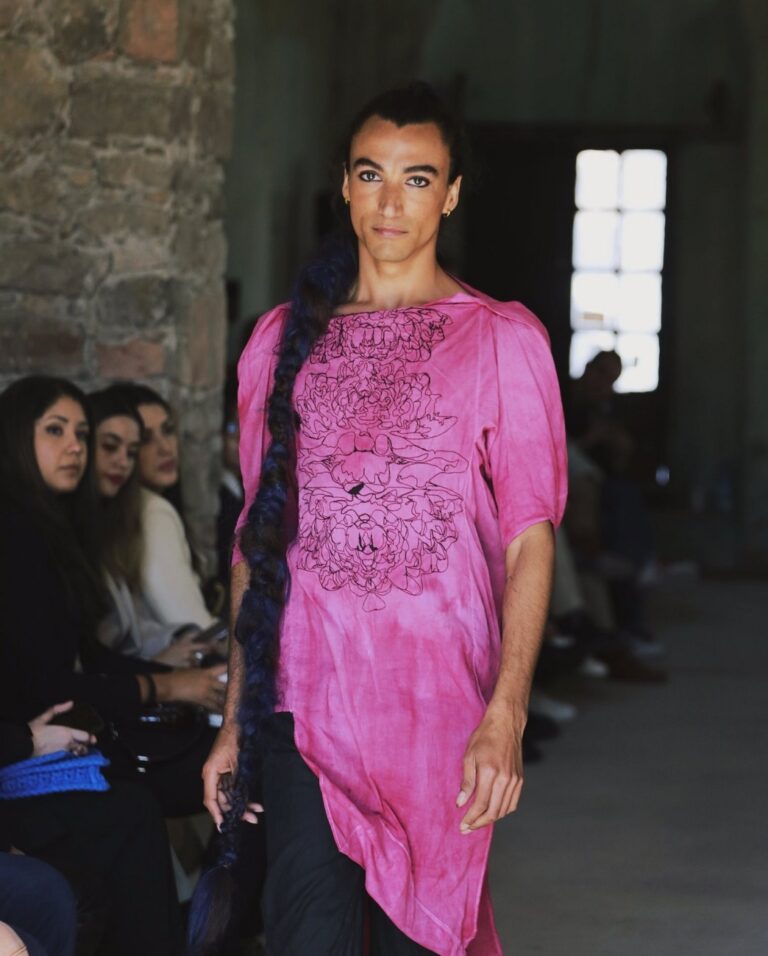 Modelo y activista trans recibe agresiones