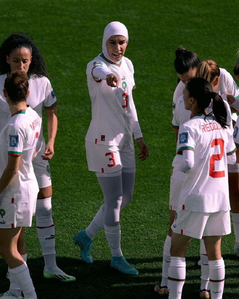 Nouhaila Benzina usa hiyab en Mundial Femenil de Futbol