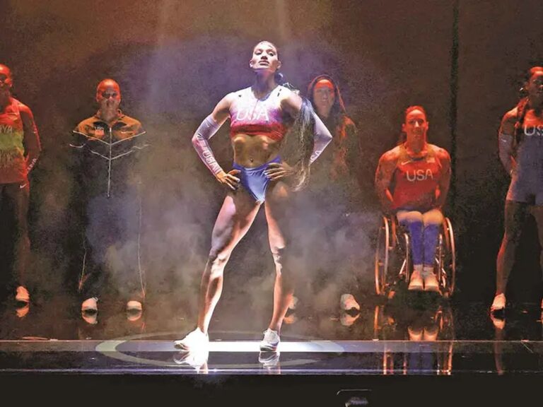 Federación de Atletismo de EE.UU responde a críticas por ropa femenina