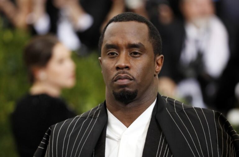 Mujer demanda a Sean Combs por traficar sexualmente con ella en los 2000