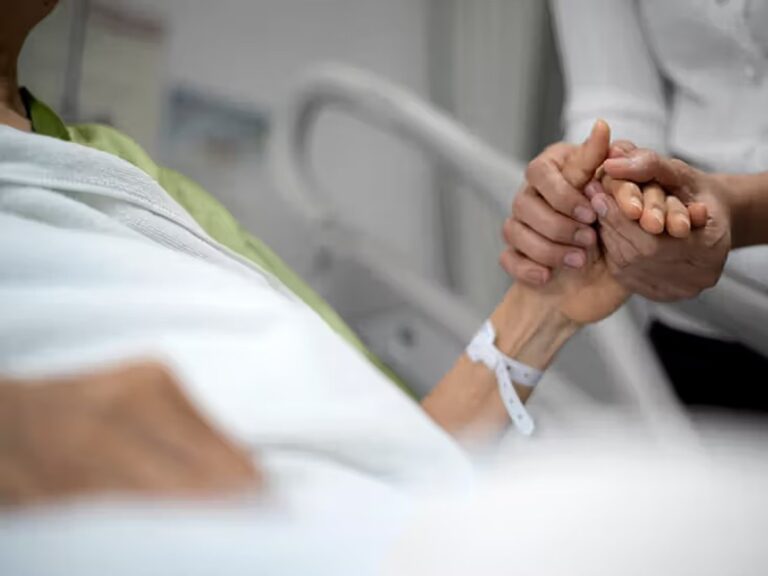 Analizan proyecto de ley para regular la muerte médicamente asistida en la Cdmx