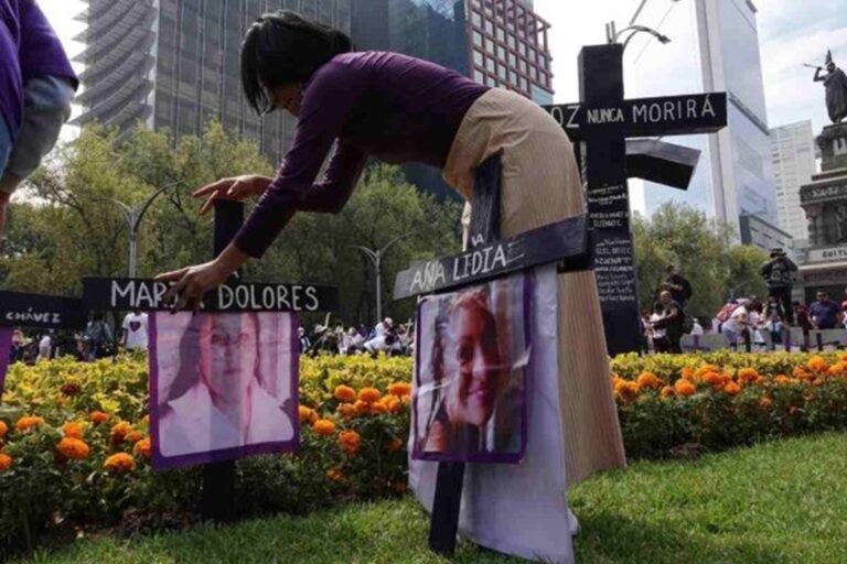 Familiares de víctimas de feminicidio y mujeres desaparecidas exigen justicia