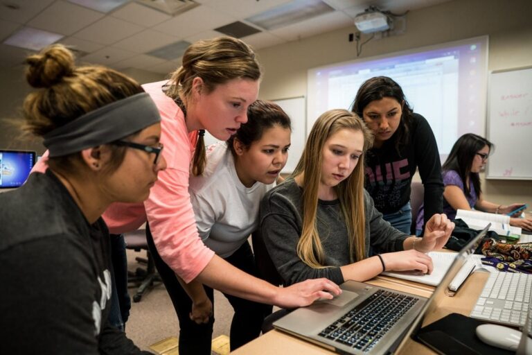Hay menos del 16% de mujeres en roles STEM en Latinoamérica
