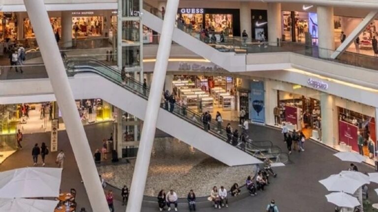 SCJN ordena a Reforma 222 indemnizar a mujer trans por discriminación