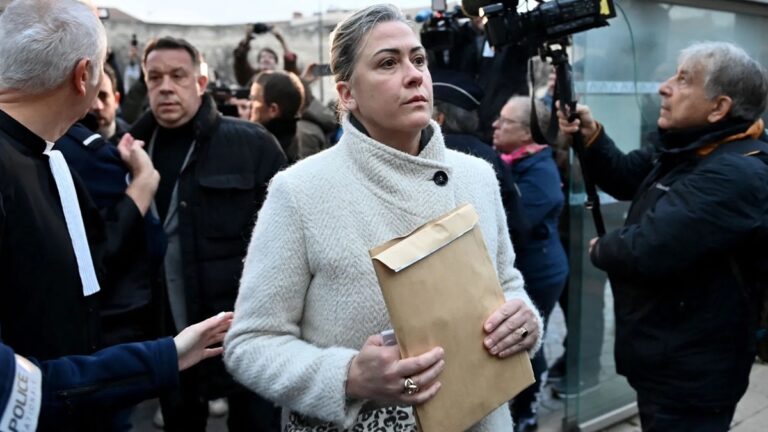 Hija de Dominique Pelicot demanda a su padre por violación