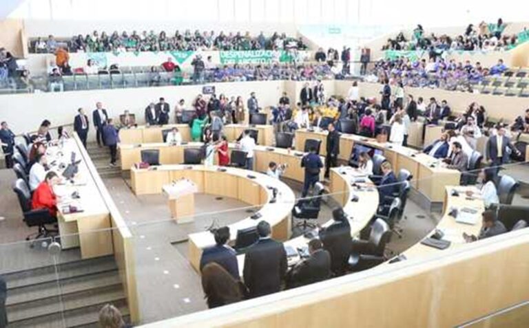 Despenalización del aborto queda en pausa tras empate en el Congreso de Guanajuato
