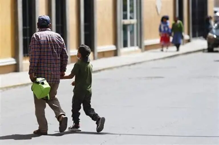 Tono de piel determina la calidad de vida en México: CEEY