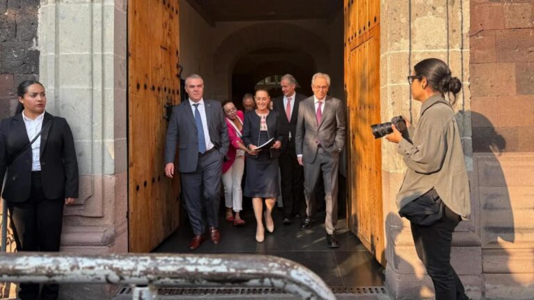 Sheinbaum pospone las 40 horas hasta 2030