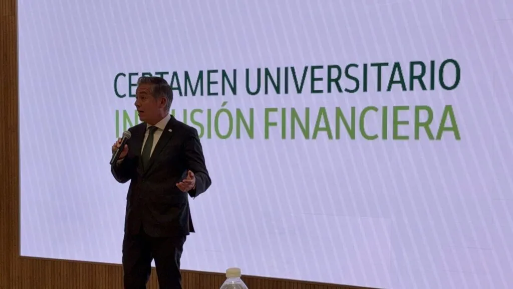 Banco Azteca impulsa proyectos tecnológicos de universitarios