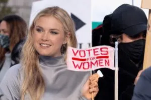 Voto femenino y derechos políticos de las mujeres en Estados Unidos tras la reciente polémica propuesta