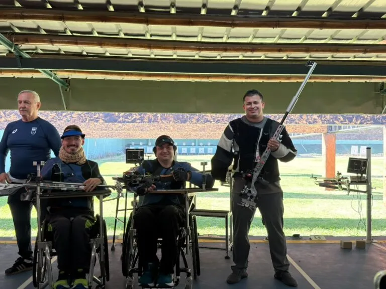 Colaborador de Seguritech Colombia representa al país sudamericano en tiro paradeportivo gracias a una política de inclusión laboral.