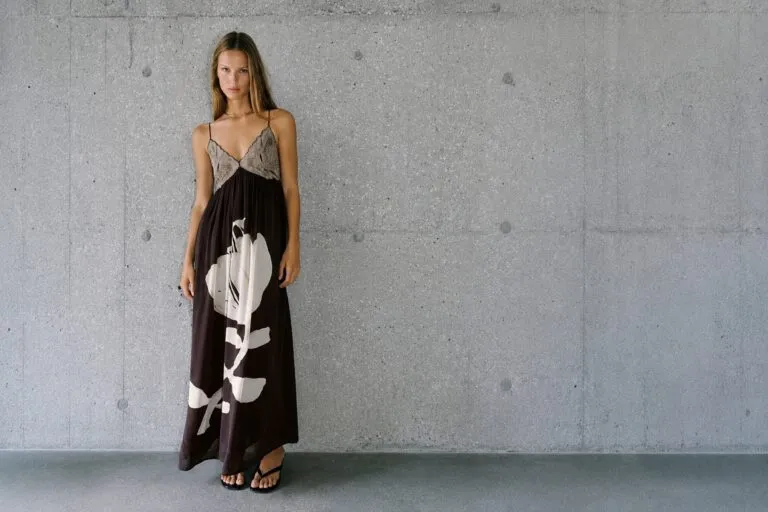 Vestidos largos de Zara para las noches de agosto y septiembre en España con diseños versátiles para diferentes ocasiones