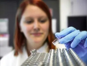 Cinco científicas desarrollan investigaciones sobre salud, tecnología y ambiente con liderazgo femenino