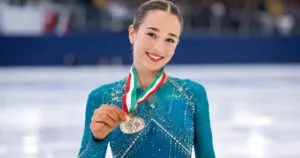 Andrea Astrain representa al patinaje mexicano y busca inspirar a nuevas generaciones de mujeres dentro del deporte sobre hielo.
