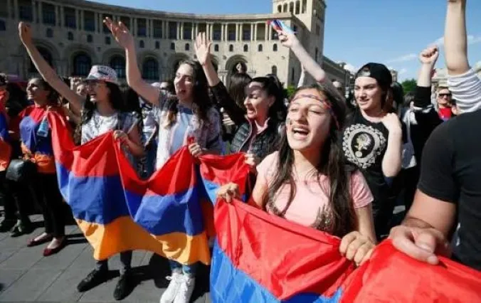 Violencia doméstica en Armenia genera un debate sobre reformas para mejorar la protección de mujeres y sobrevivientes de abuso.