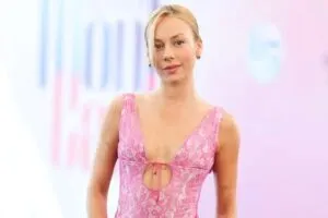 Ester Expósito protagonizará la nueva adaptación cinematográfica de La Regenta, dirigida por Mar Coll para Netflix.