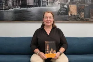 Las Cervantas de Martha Bátiz recupera las historias de las mujeres que formaron parte de la vida y legado de Miguel de Cervantes.